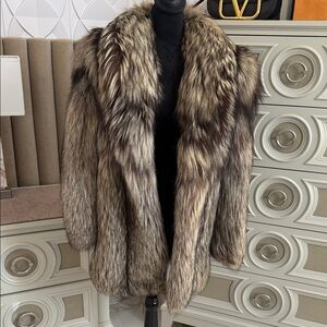 Saga fox fur coat superb quality tag silver fox